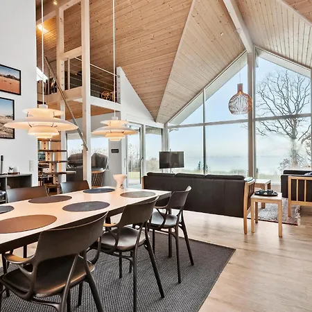 Holiday home Amazing In With House Sea View Allingabro