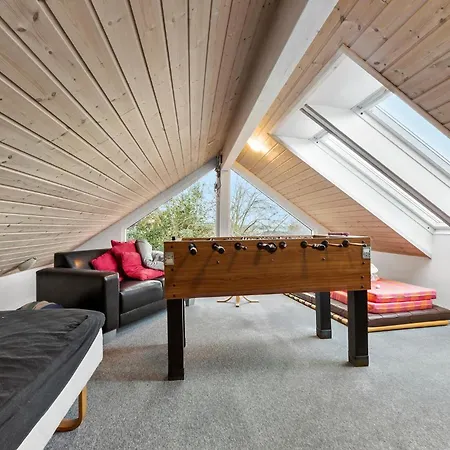 4 Bedroom Lovely In Allingåbro